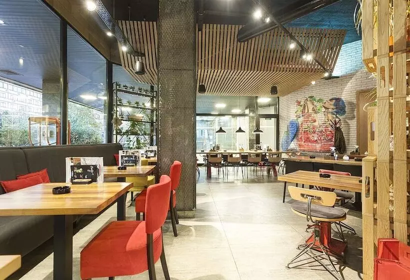 Hotelli Kombinat Rooms City Center