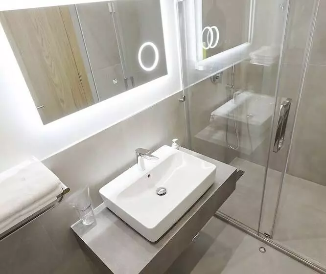 Hotelli Kombinat Rooms City Center