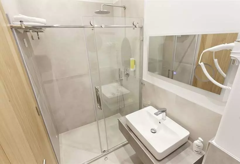 Hotelli Kombinat Rooms City Center