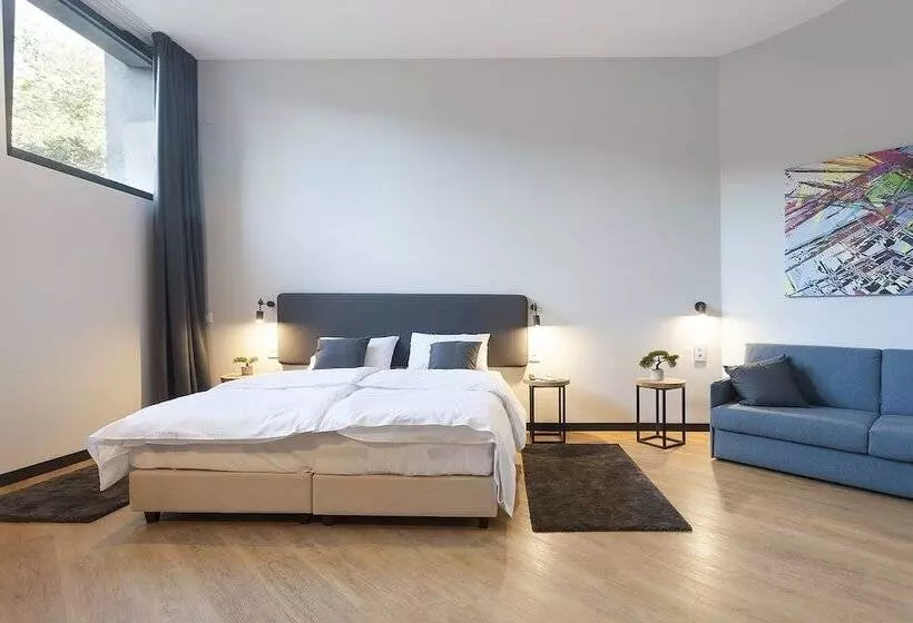 Hotelli Kombinat Rooms City Center