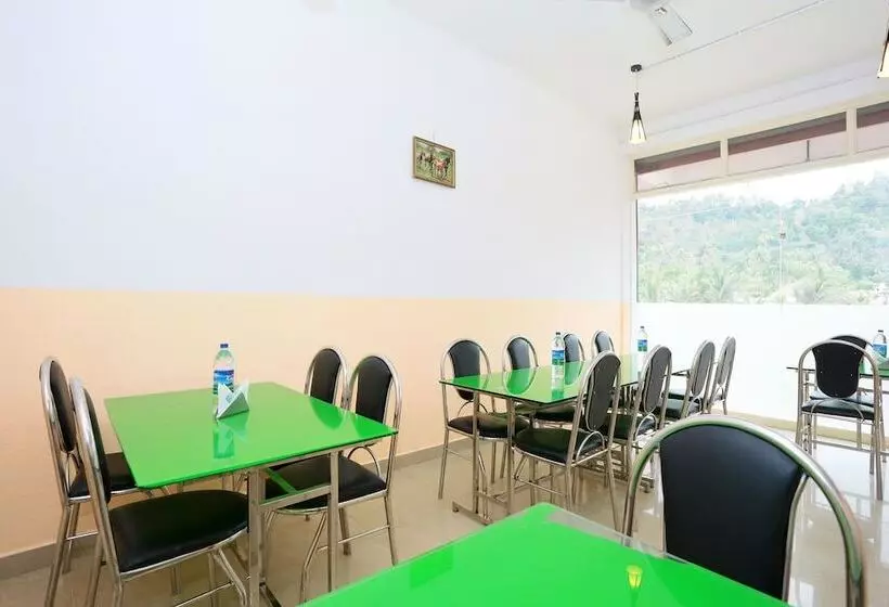 ホテル Munnar Paradise Irumupalam By Oyo Rooms