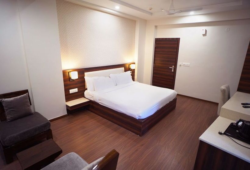 Sai Maa Hotel & Residency