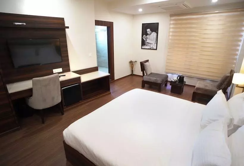 Sai Maa Hotel & Residency