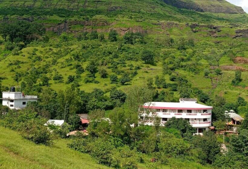 Golden Resort And Farm