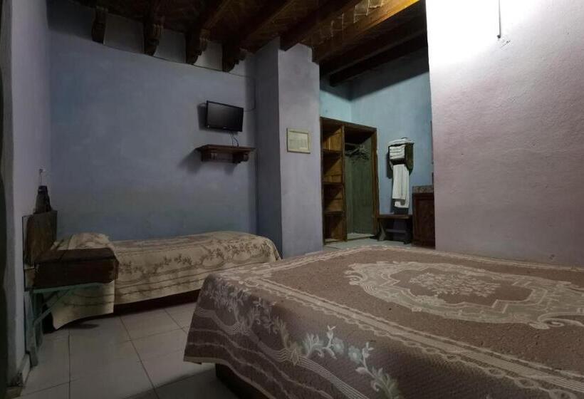 هتل Capital Omesón De La Fragua