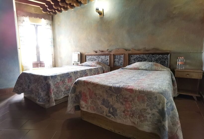 هتل Capital Omesón De La Fragua