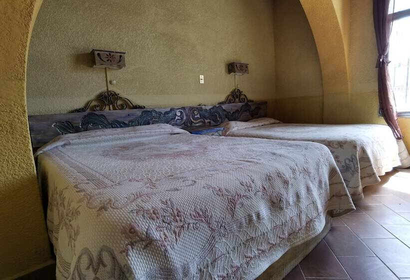 هتل Capital Omesón De La Fragua