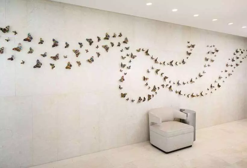 هتل Hilton Miami Aventura