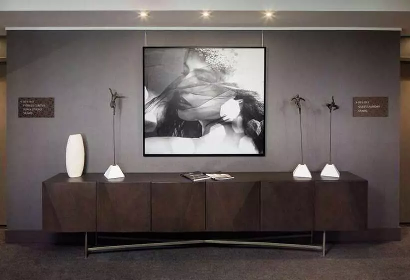 هتل Hilton Miami Aventura