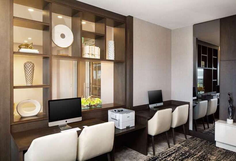فندق Hilton Miami Aventura
