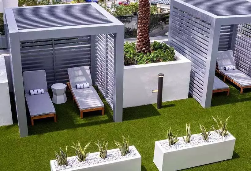 هتل Hilton Miami Aventura