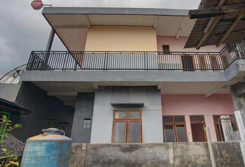 Hotell Oyo 3866 Villa Gothick