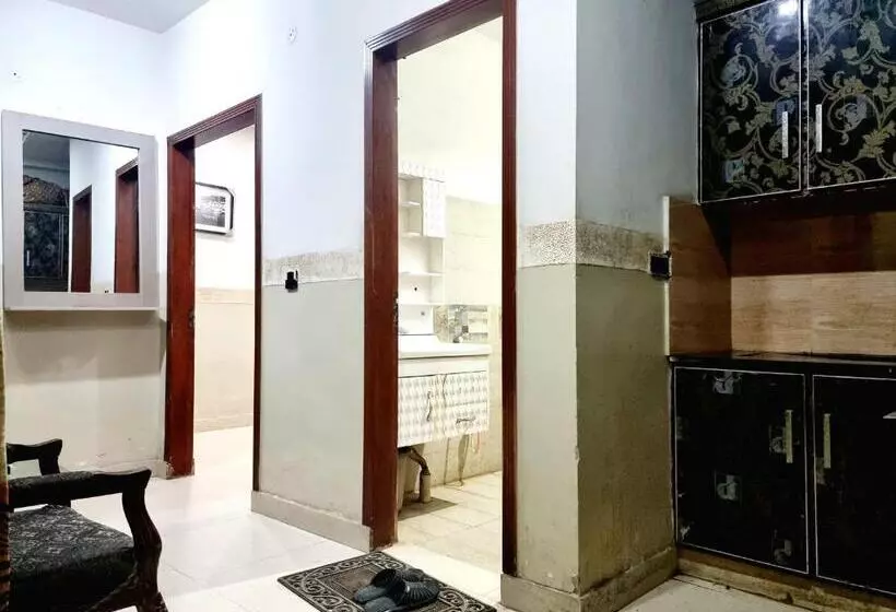 پانسیون Visit Inn