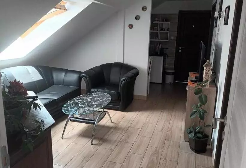 هاستل Apartmani Maja 2