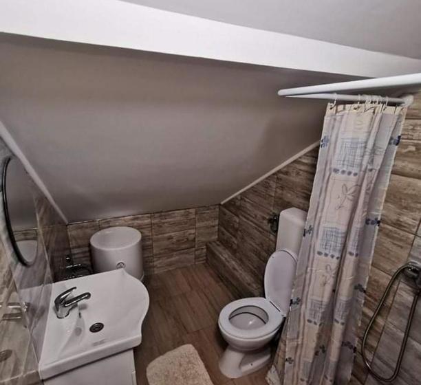 هاستل Apartmani Maja 2