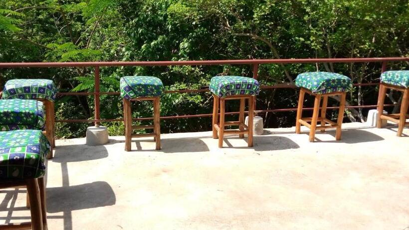 هاستل Stilts Diani Beach