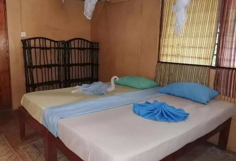 هاستل Stilts Diani Beach