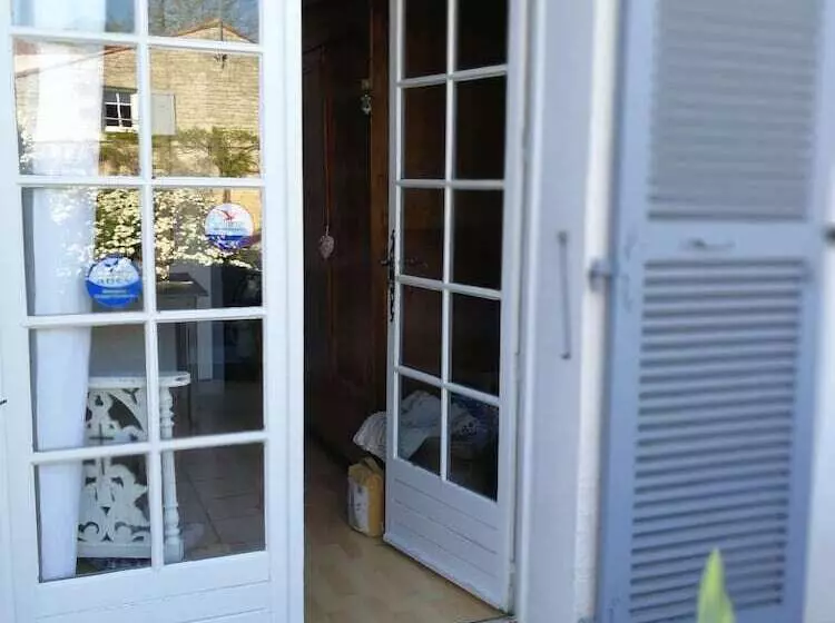 ベッドアンドブレックファースト Chambre D'hotes Le Lavoir