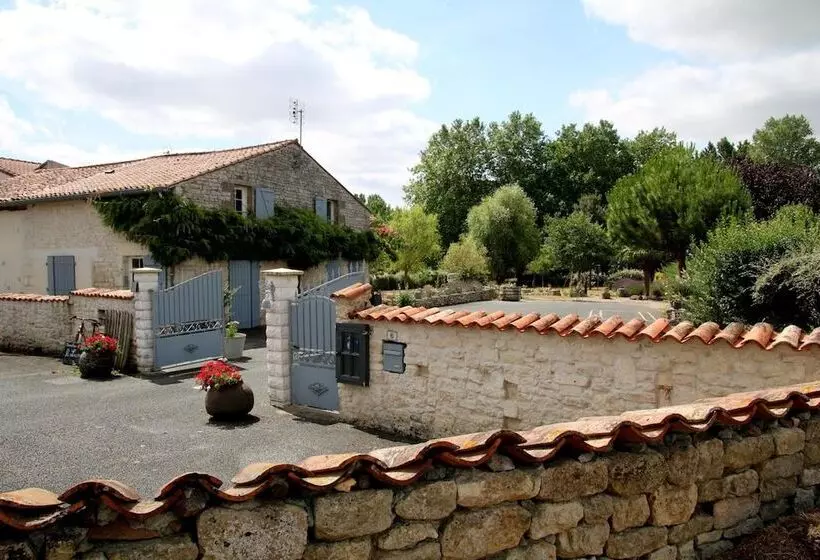 ベッドアンドブレックファースト Chambre D'hotes Le Lavoir
