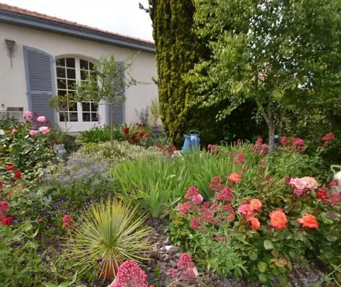 ベッドアンドブレックファースト Chambre D'hotes Le Lavoir