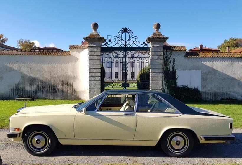 Bed and Breakfast Château Des Périchons