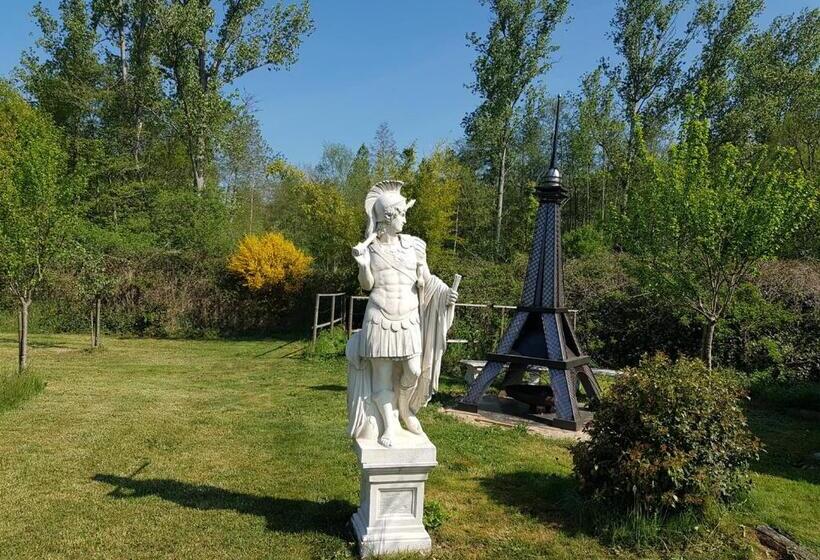 مبيت وإفطار Château Des Périchons