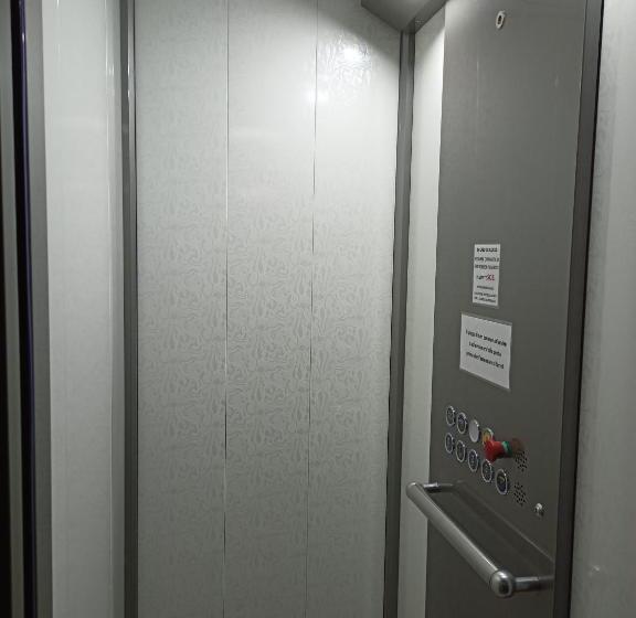 تختخواب و صبحانه La Luna E Il Sole