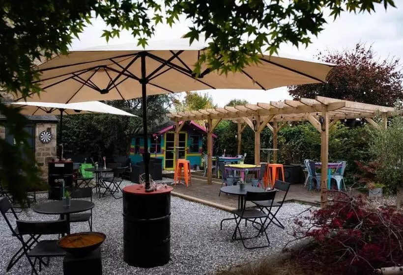 Aamiaismajoitus (B&B) Laburnum Guest House At Bistro En Glaze