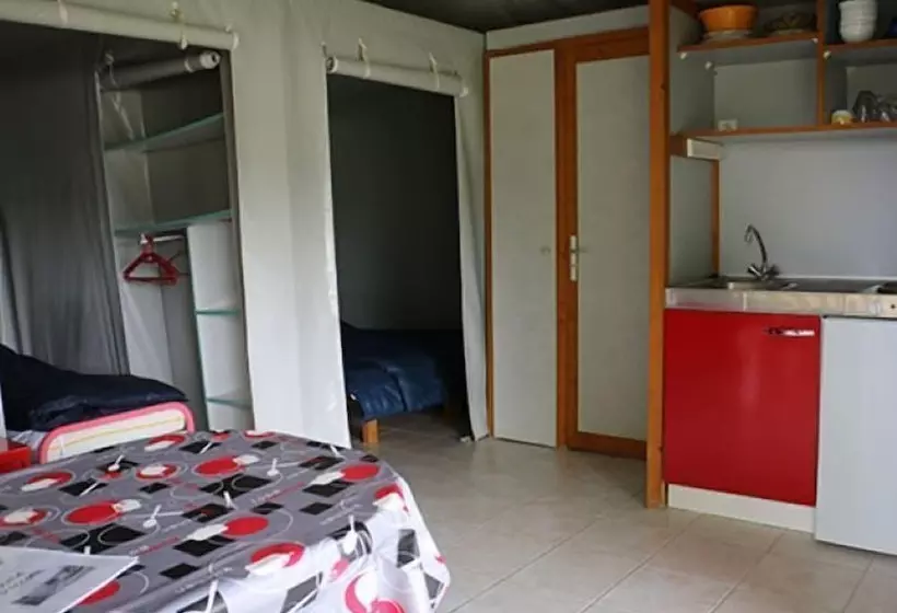 ホテル Parc Du Charouzech