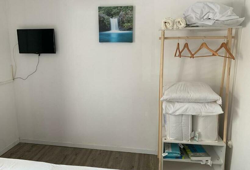 هتل Hôtel Le Petit Randonneur