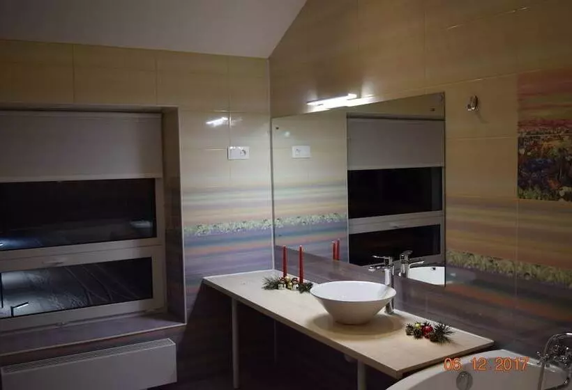 ホテル Iceberg Ugry