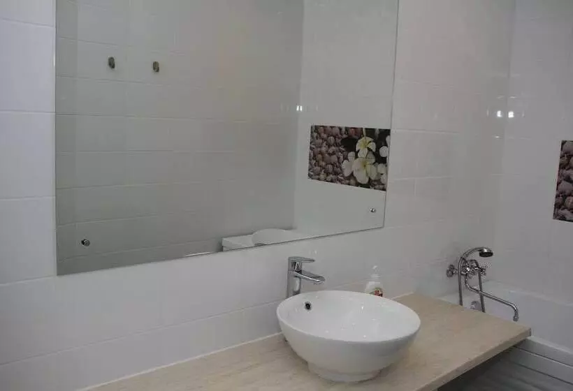 ホテル Iceberg Ugry