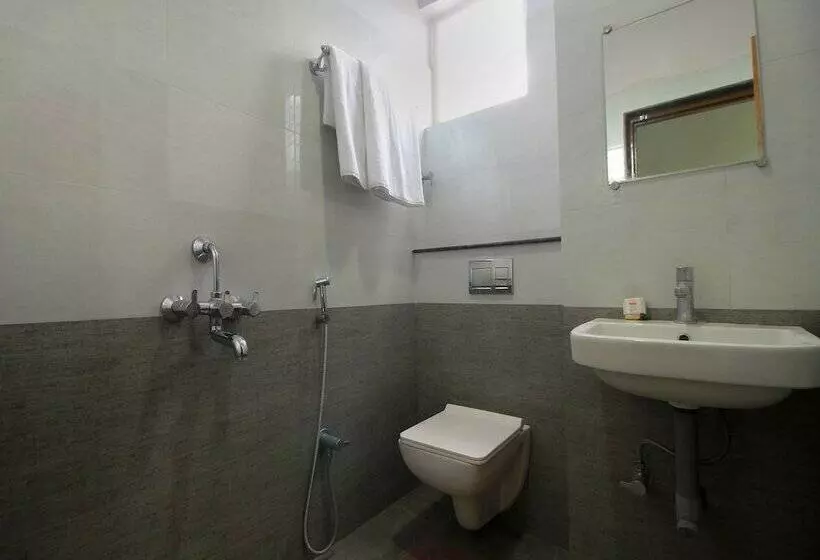 Hotelli Kaaranji Residency By Oyo Rooms