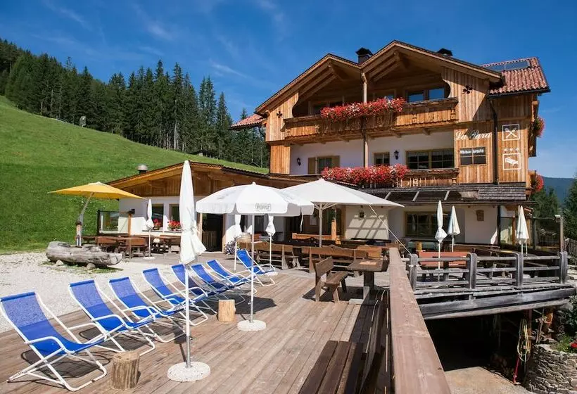 Hotelli Rifugio La Para