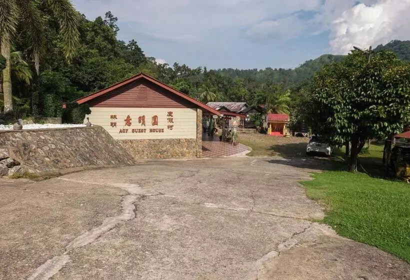 Hotelli Oyo 89928 Acf Guest House