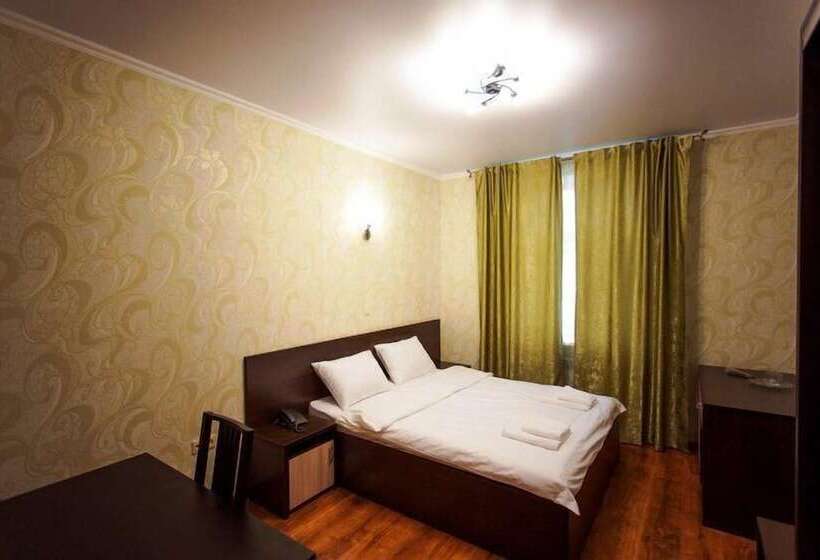 فندق Pano Castro