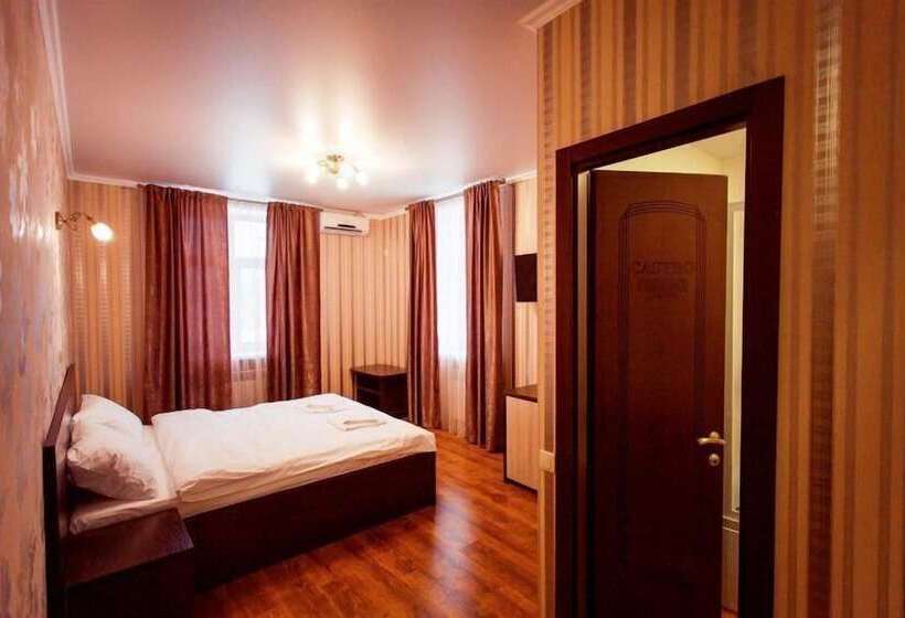 فندق Pano Castro