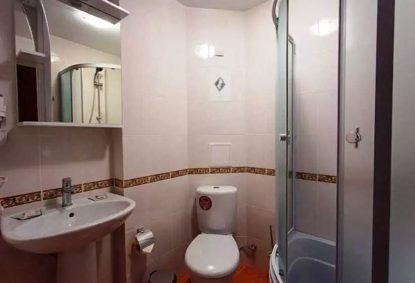 هتل Pano Castro