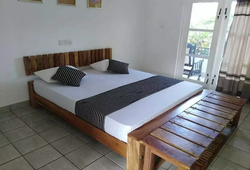 Hotelli Seth Way Echo Village