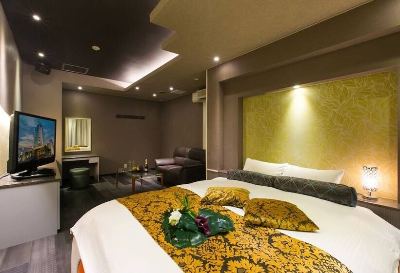 Hotel Zip Style Adults Only