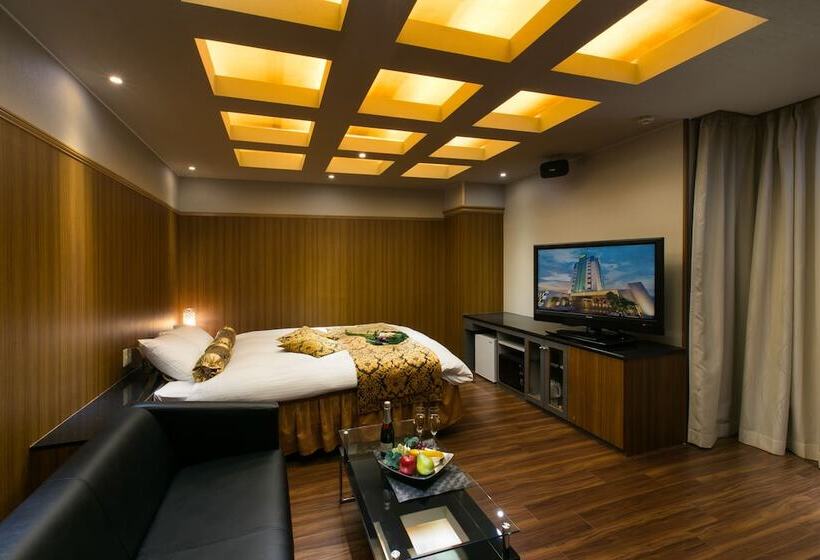 Hotel Zip Style Adults Only