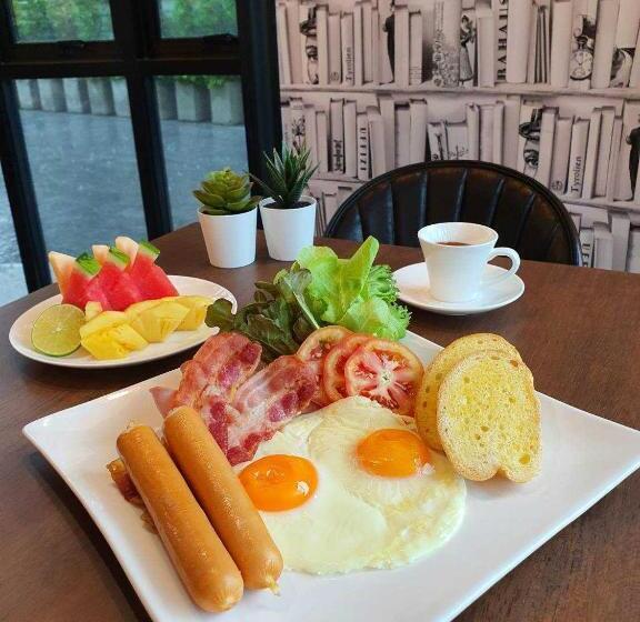 Le Lert Hotel Ratchaburi