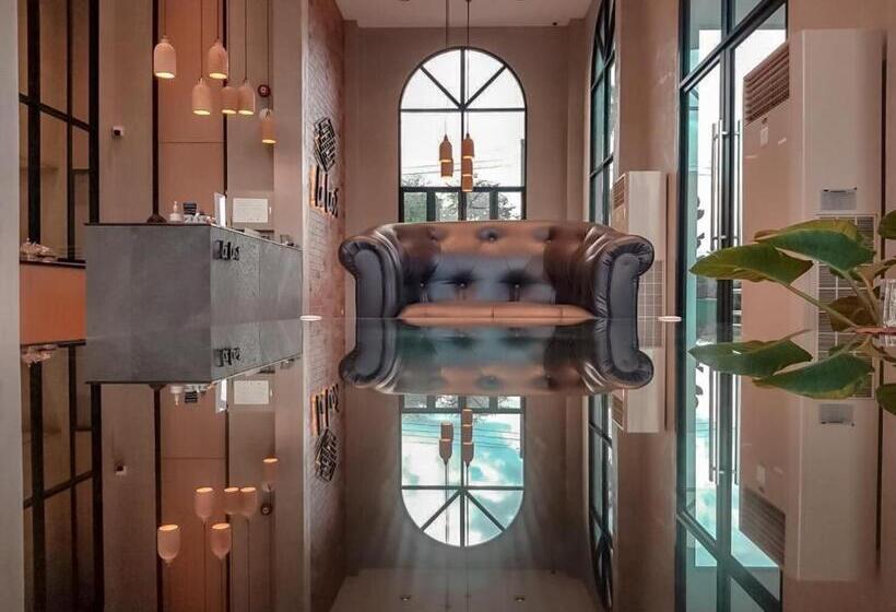 Le Lert Hotel Ratchaburi