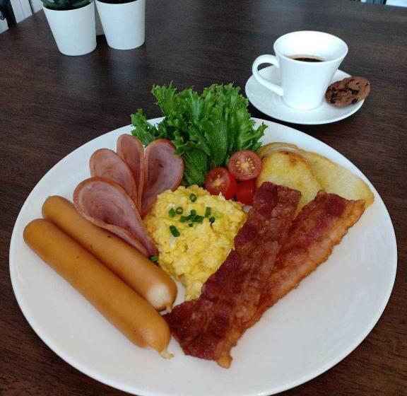 Le Lert Hotel Ratchaburi