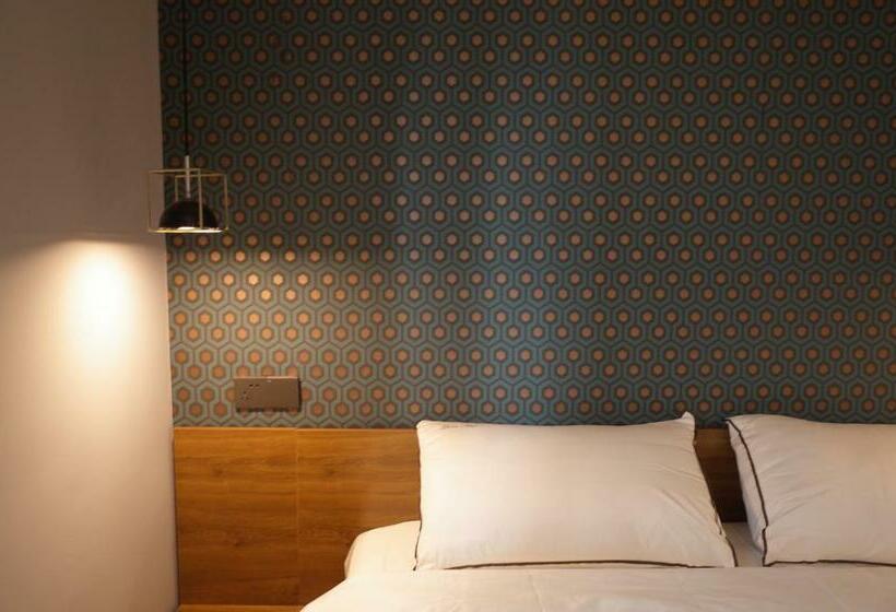 Pansiyon Shanghai Downtown Hills Boutique Guesthouse Near Metro Line 7, Exit 3, Changping Road