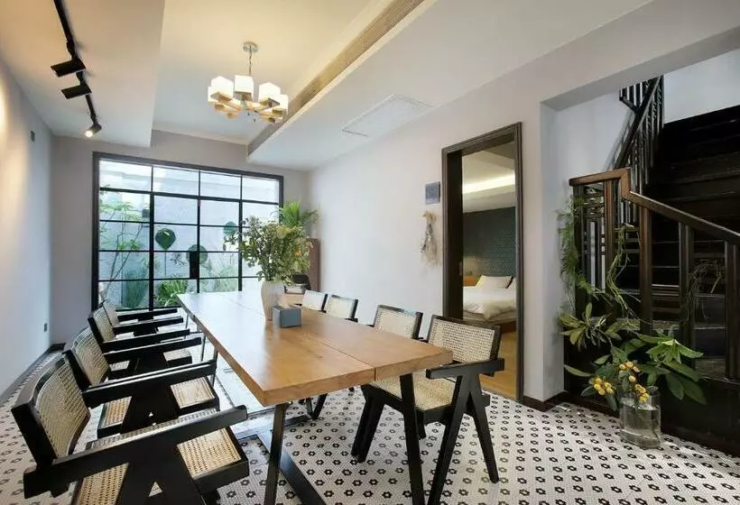 پانسیون Shanghai Downtown Hills Boutique Guesthouse   Near Metro Line 7, Exit 3, Changping Road