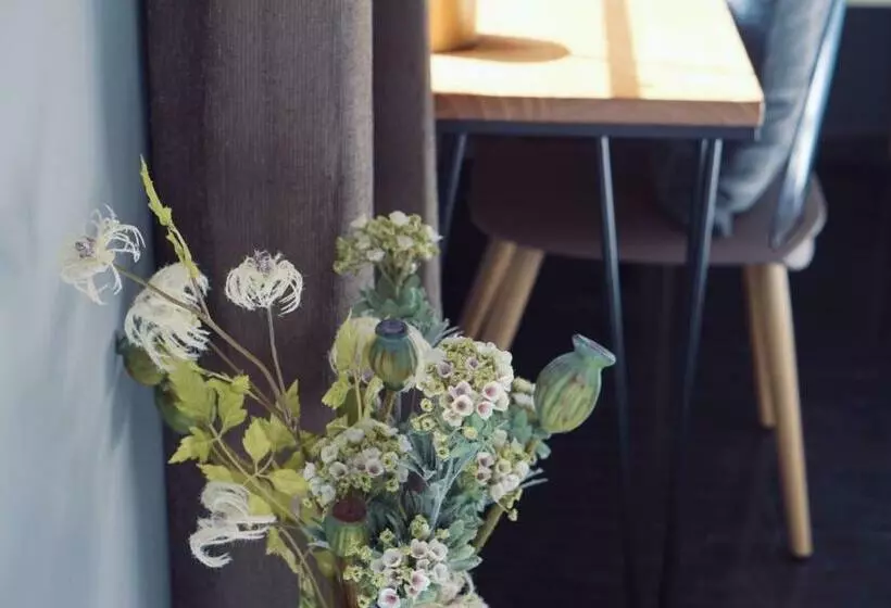 پانسیون Shanghai Downtown Hills Boutique Guesthouse   Near Metro Line 7, Exit 3, Changping Road