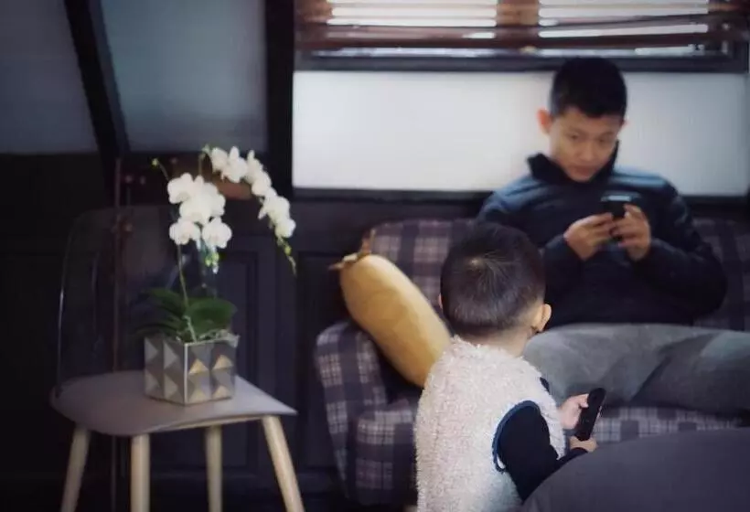 پانسیون Shanghai Downtown Hills Boutique Guesthouse   Near Metro Line 7, Exit 3, Changping Road