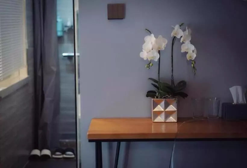 پانسیون Shanghai Downtown Hills Boutique Guesthouse   Near Metro Line 7, Exit 3, Changping Road