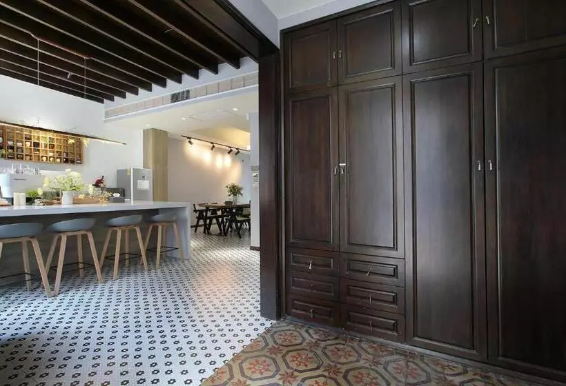 پانسیون Shanghai Downtown Hills Boutique Guesthouse   Near Metro Line 7, Exit 3, Changping Road